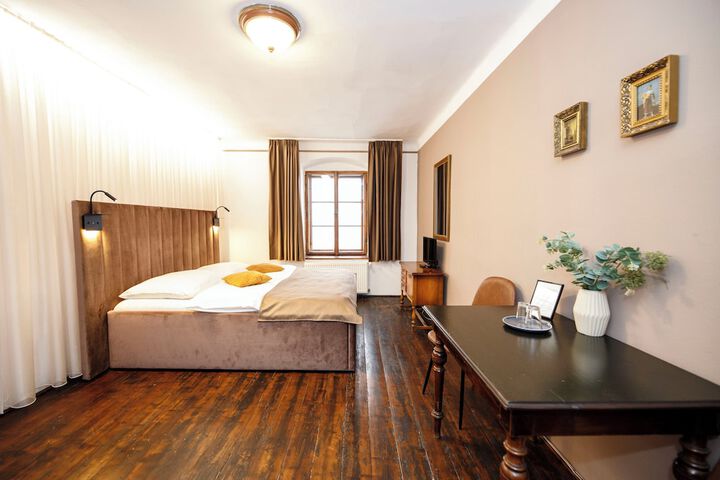 Room 22 of 54