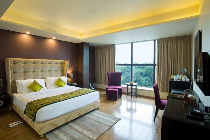 Room 6 of 29