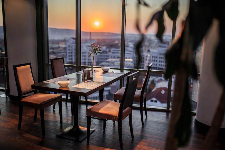 Dining 44 of 75