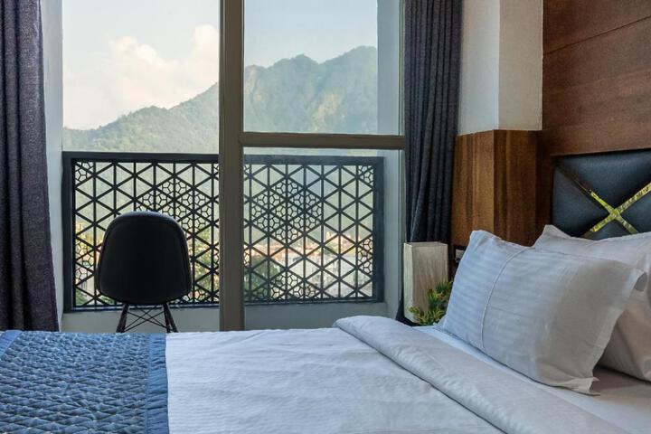 Hotel Tapovan Hill