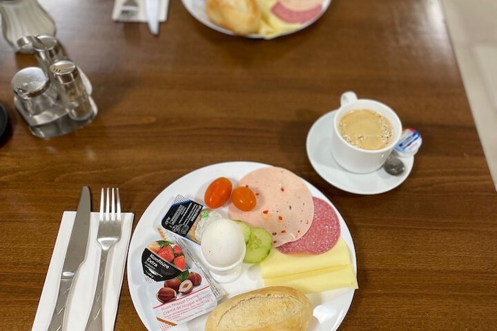 Breakfast/Coffee Service 14 of 16