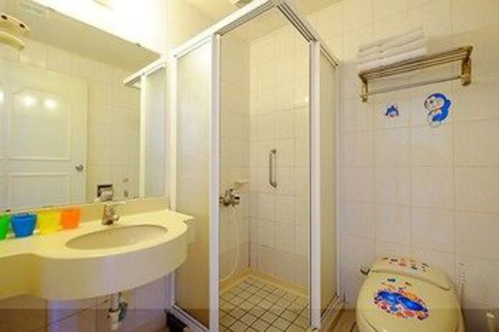 Room 3 of 39