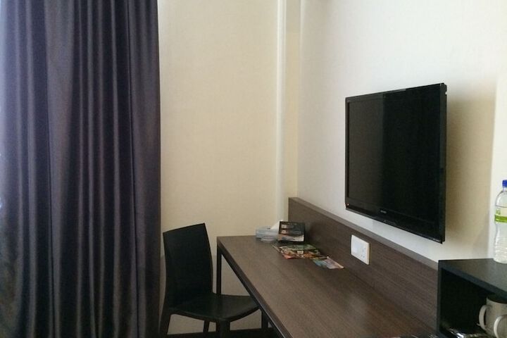 Room 21 of 53