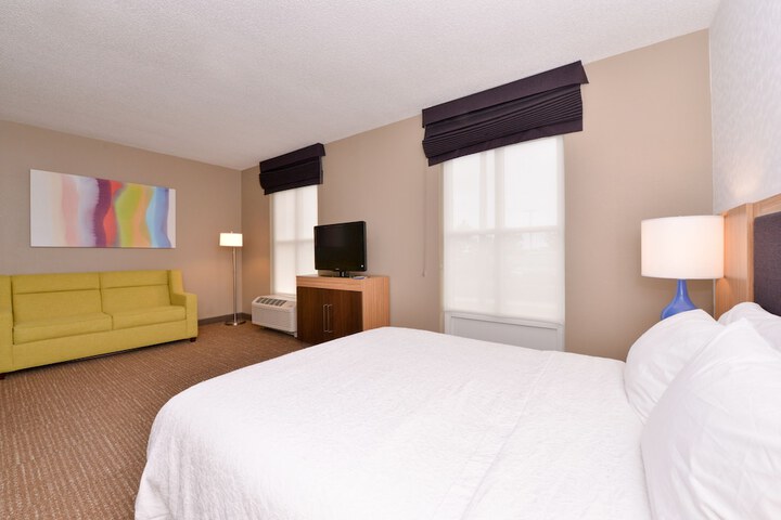 Double Accessible King Size Bed (2 of 6)