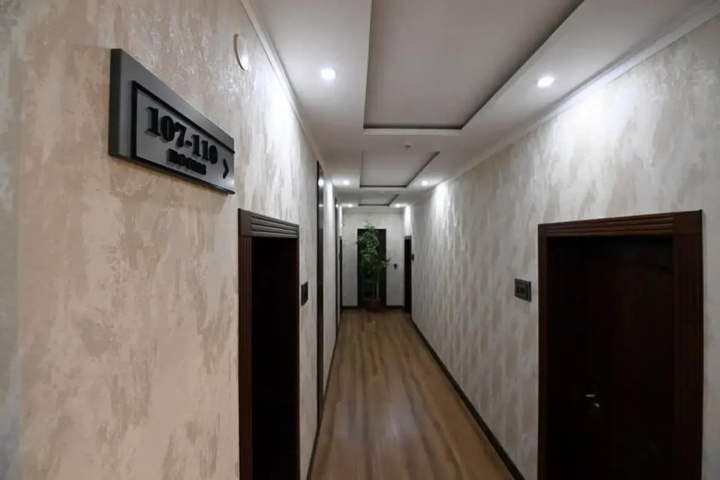 Room 15 of 16