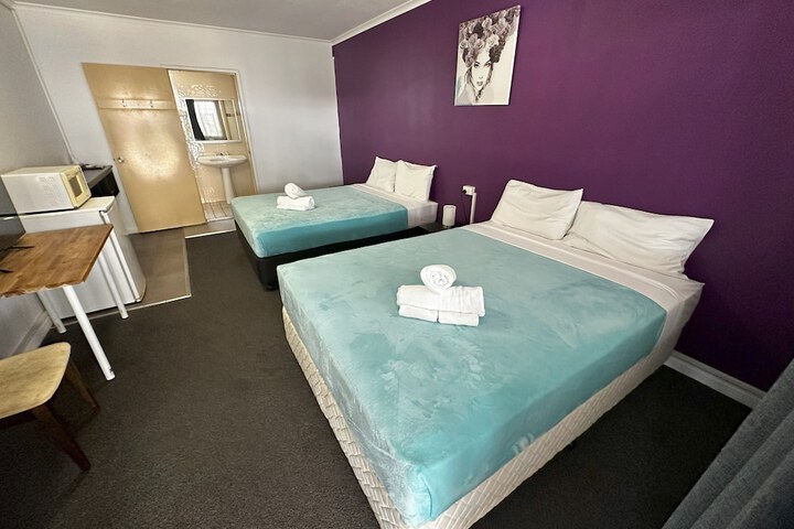 Room 12 of 75