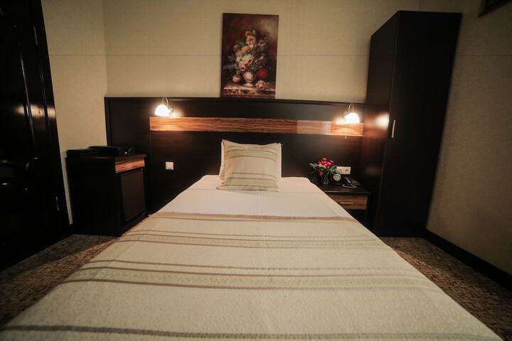 Room 12 of 44