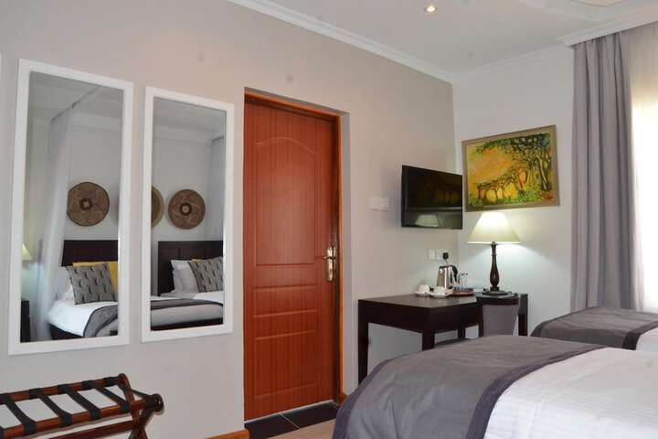 Room 8 of 36