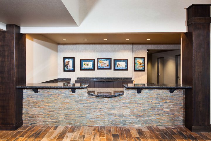 Concierge desk
