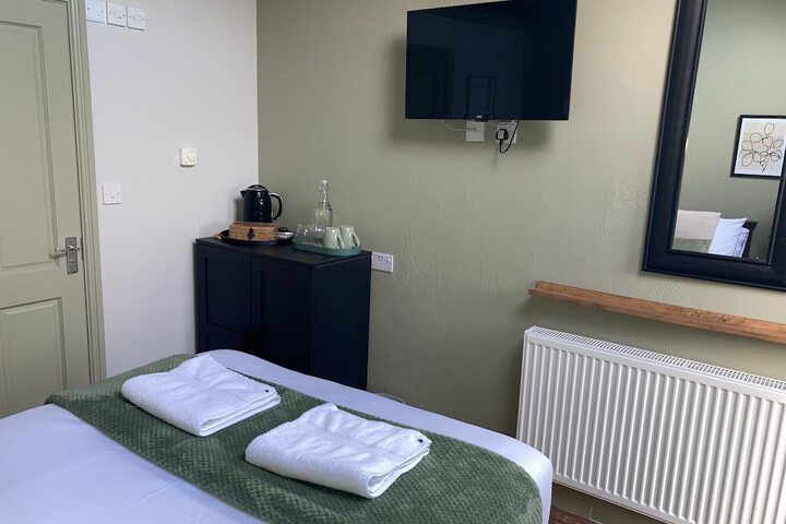 Room 14 of 28