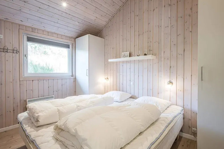 Room 3 of 19