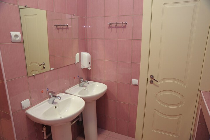 Room 92 of 100