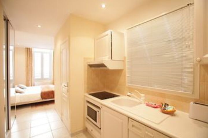 Room 4 of 22