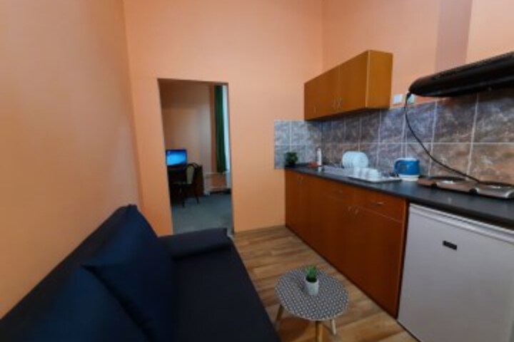 Room 4 of 52