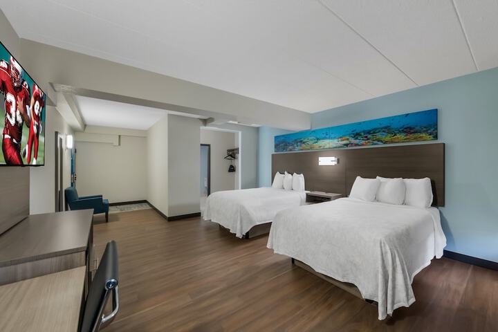 Superior 2 Double Beds Pool View (8 of 39)