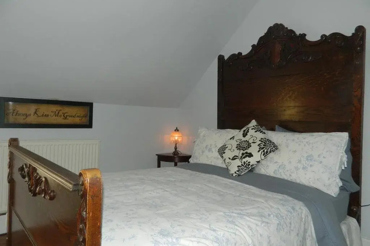 Room 2 of 15