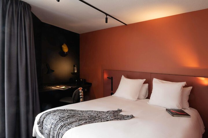 Room 29 of 148