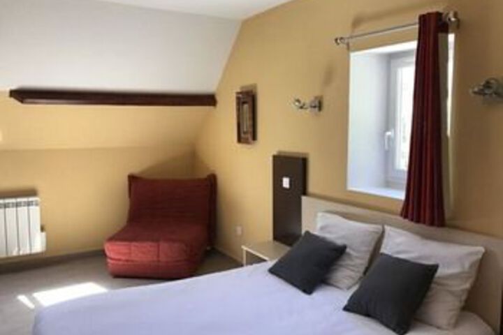 Room 13 of 33