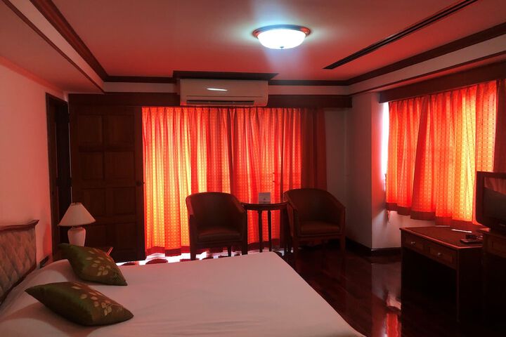 Room 48 of 195