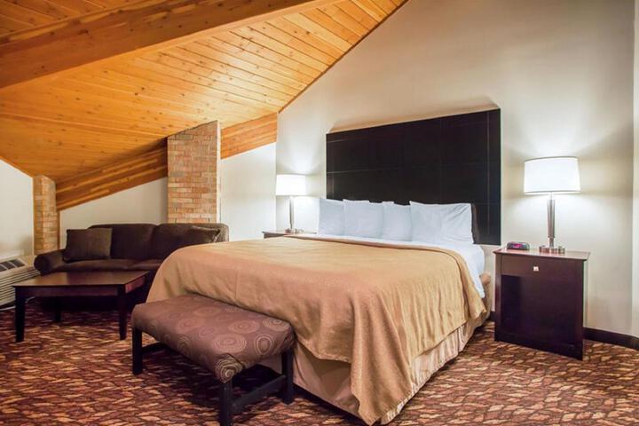 2 Queen Beds (3 of 6)