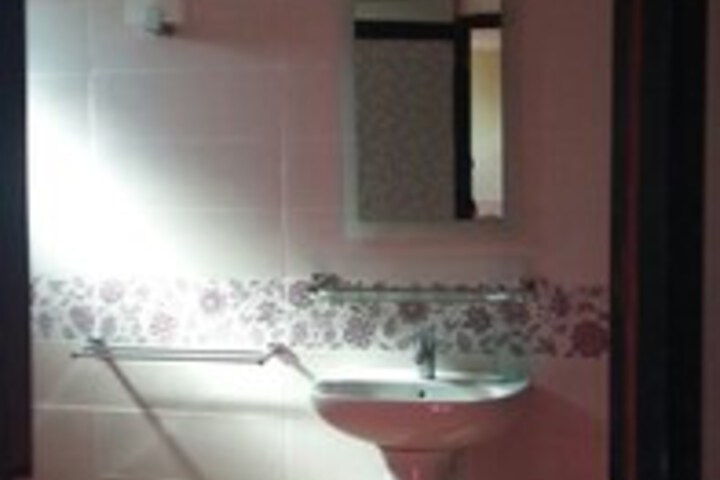 Room 2 of 7