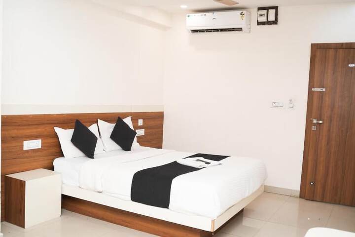 Room 2 of 23