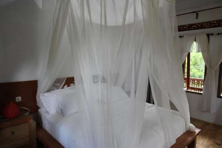 Room 3 of 44