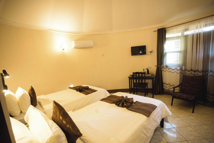 Room 6 of 39