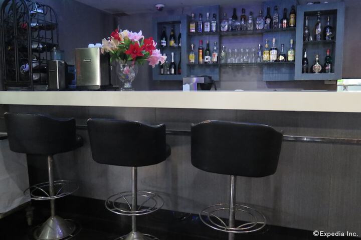 Lounge 61 of 66