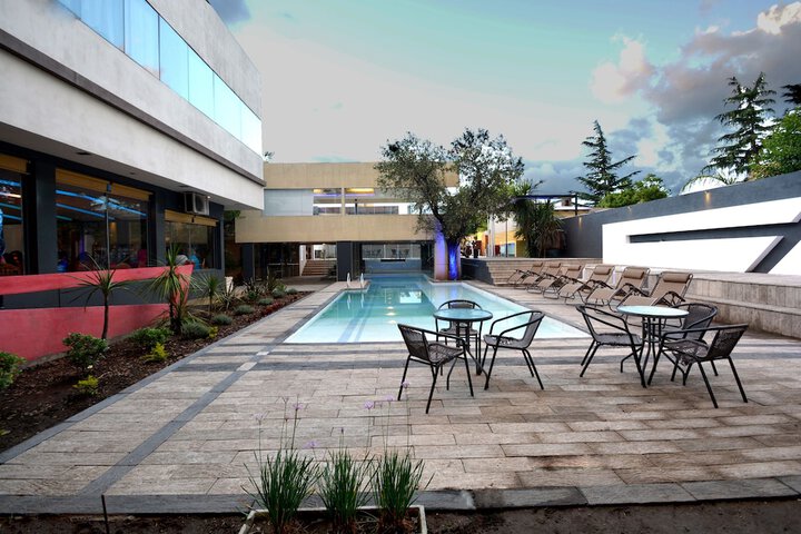 Pool 16 of 36