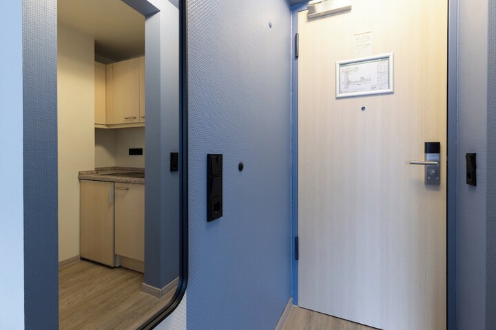 Room 73 of 134