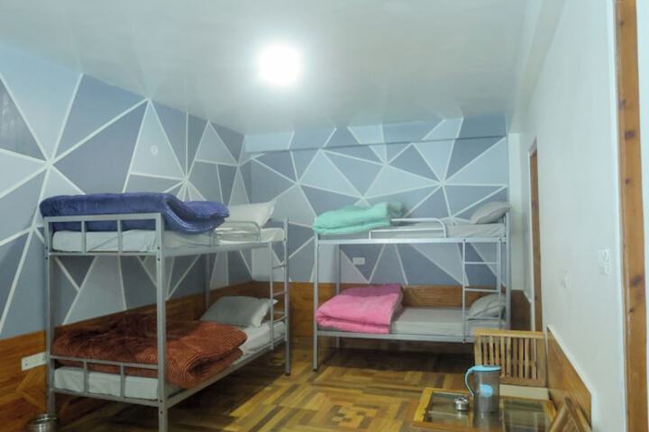 Room 7 of 40