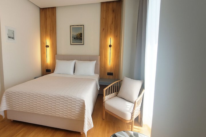 Room 2 of 23