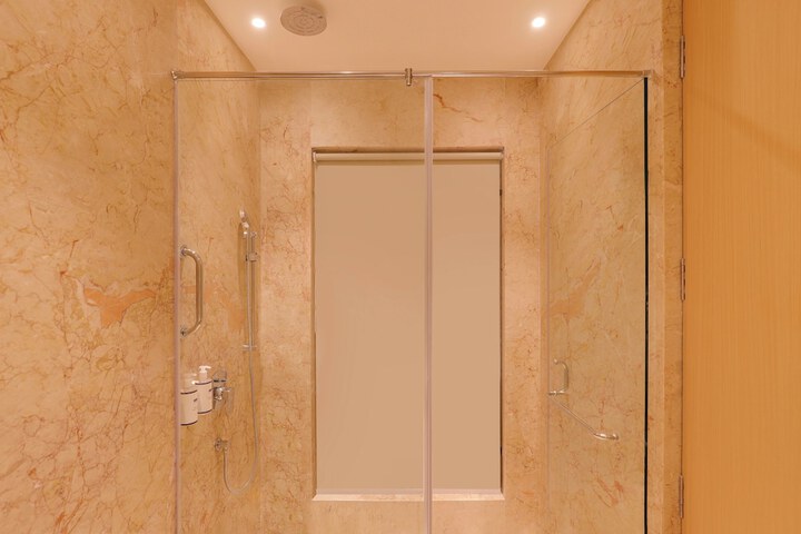 Room 10 of 47
