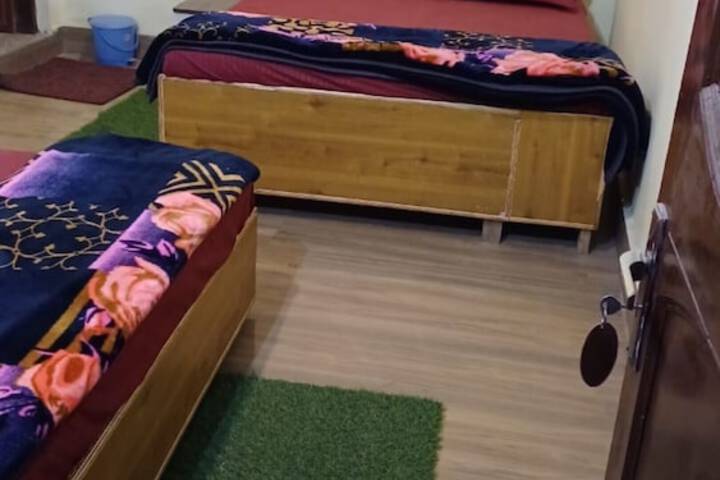 Room 7 of 15
