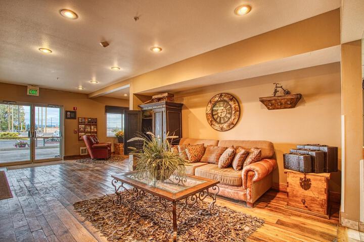 Hotel Interior 3 of 25