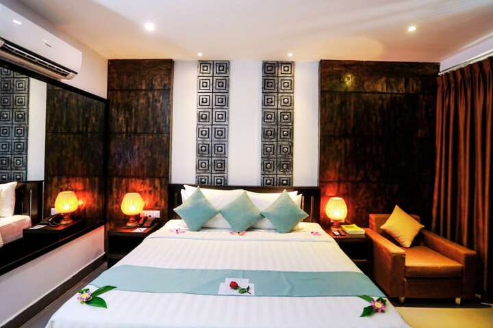 Room 32 of 298