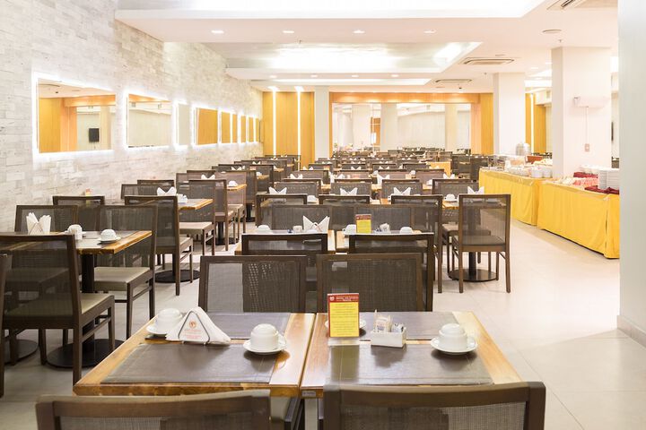 Dining 80 of 138