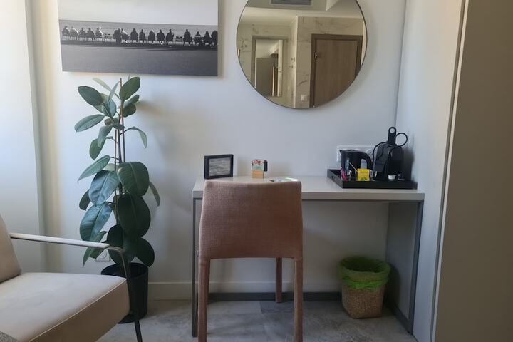 Room 14 of 118