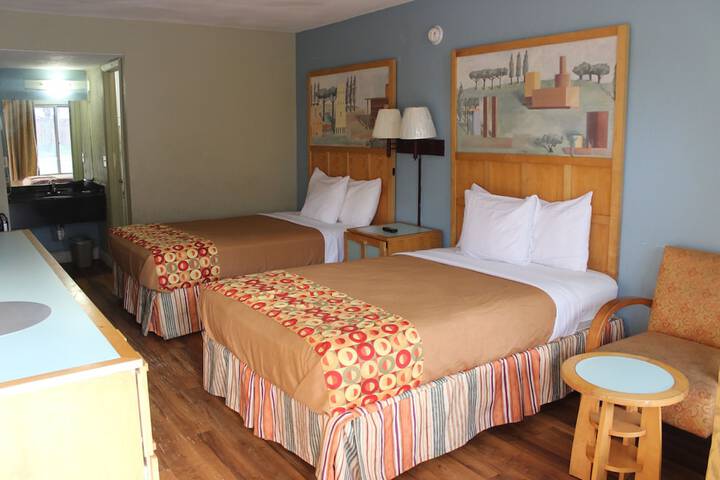 2 Double Beds (7 of 19)