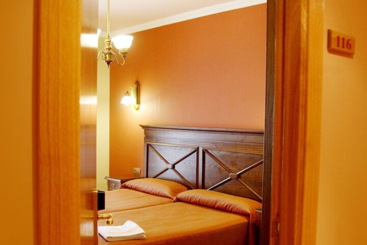 Room 18 of 34