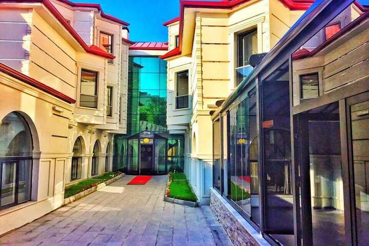 Kars-i Sirin Hotel