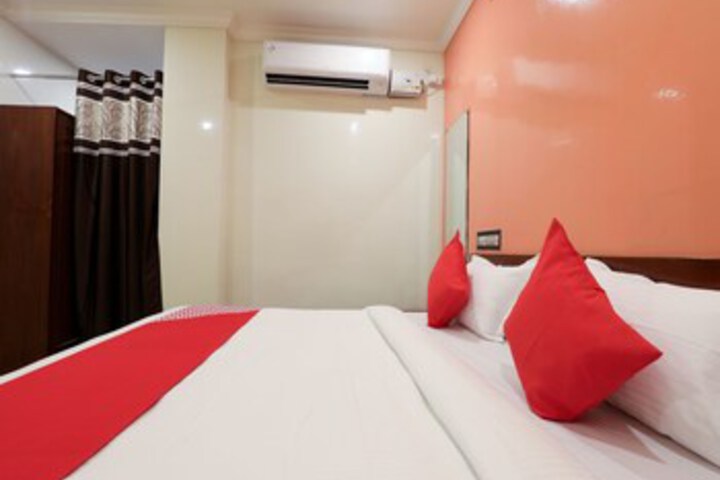 Room 8 of 20
