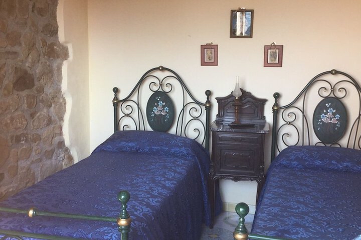 Room 11 of 78