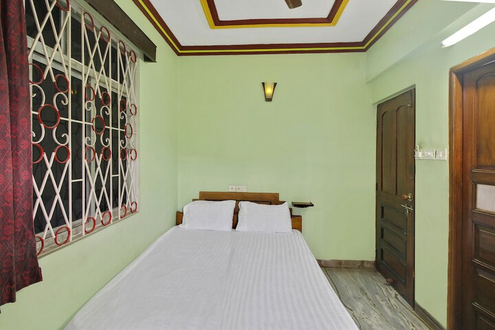 Room 8 of 15