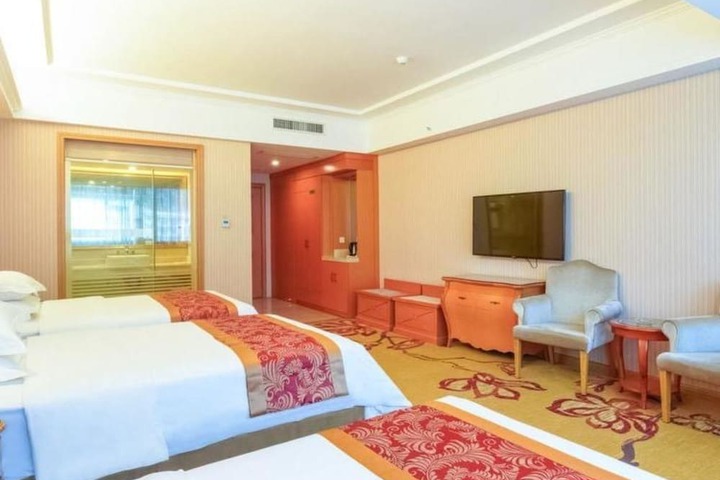 Room 19 of 37