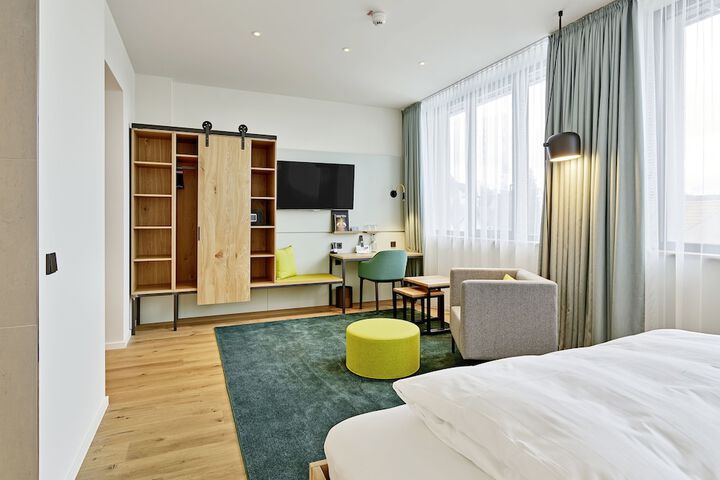 Room 8 of 46