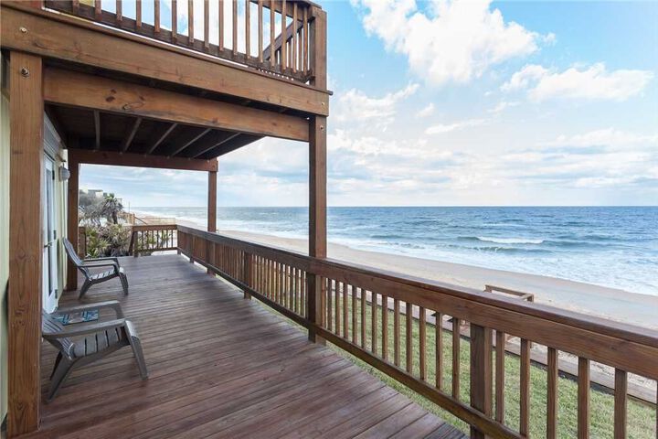 Image of Napping Turtle 3 Bedrooms, Ocean Front, Wireless Internet, Sleeps 9