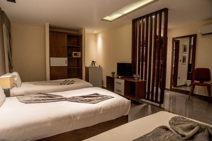 Room 50 of 87