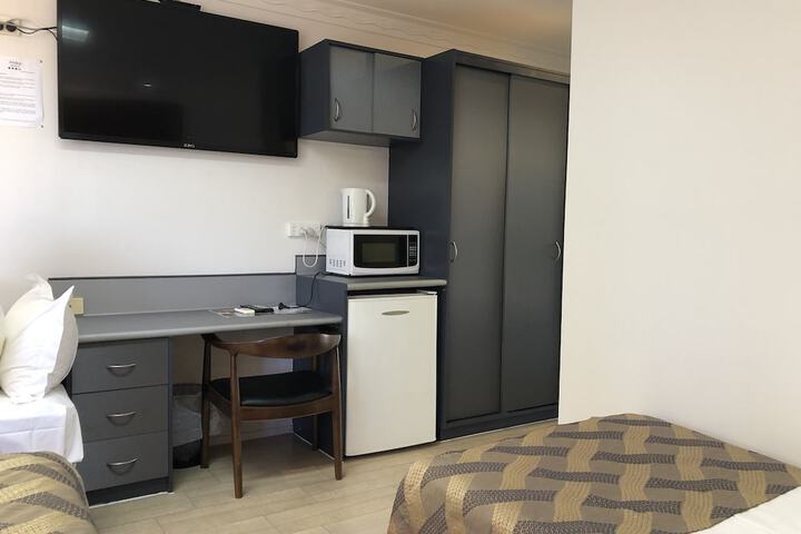 Room 6 of 38